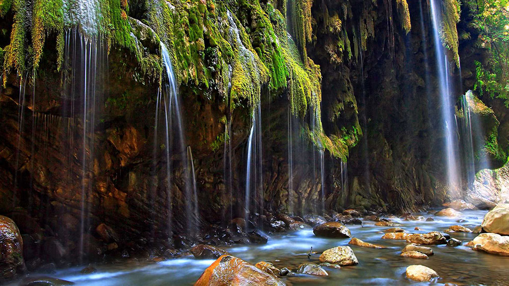 travelidea-greece-evritania-waterfall-1–featured